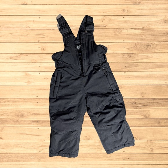 gender neutral snowsuit! still in great condition:) - Picture 1 of 2